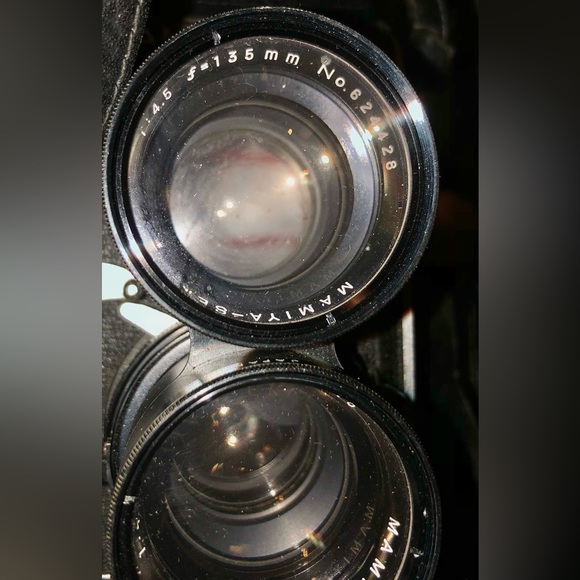 Mamiya C330 Pro Medium Format Film Camera with 135mm Lens And Focusing Thing - Picture 16 of 16